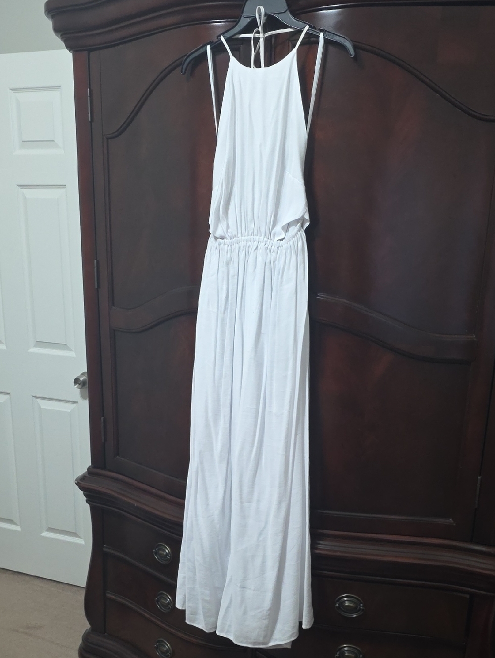Gianni Bini White Sleeveless Halter Maxi Dress